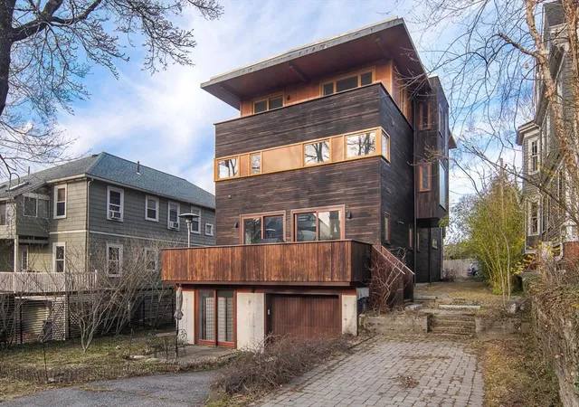 34th image of 10 Newell St, Cambridge, MA 02140 | MLS# 73529830