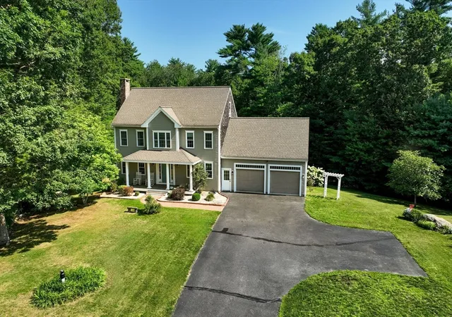 2nd image of 15 Hillside Lane, Bridgewater, MA 02324 | MLS# 73562311
