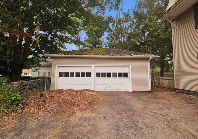 Listing Photo 4 - Condo for sale in building located at 8-10 Aspen St, Ware, MA 01082