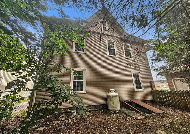 Listing Photo 5 - Condo for sale in building located at 8-10 Aspen St, Ware, MA 01082