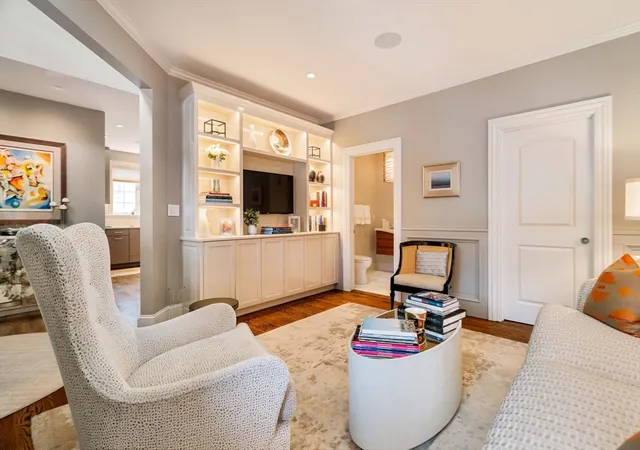 4th image of 287 Langley Rd #6, Newton Center, MA 02459 | MLS# 73508287
