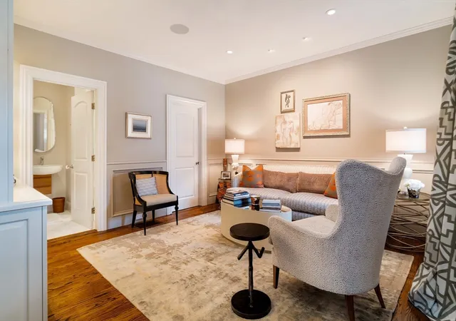 5th image of 287 Langley Rd #6, Newton Center, MA 02459 | MLS# 73508287
