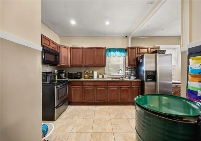 image of 11 Sisson St, Pawtucket, RI 02860 | MLS# 73558909