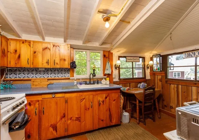 2nd image of 12 King Rd, Phillipston, MA 01331 | MLS# 73555994