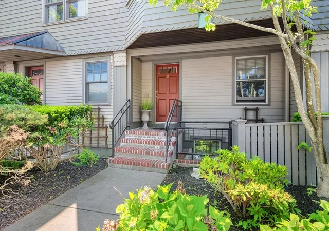 Homes for sale in Beverly, MA | 27r West St #11, Beverly, MA 01915 | MLS# 73529089