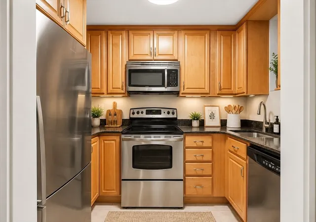 2nd image of 362 Commonwealth Ave #4C, Boston, MA 02115 | MLS# 73542131