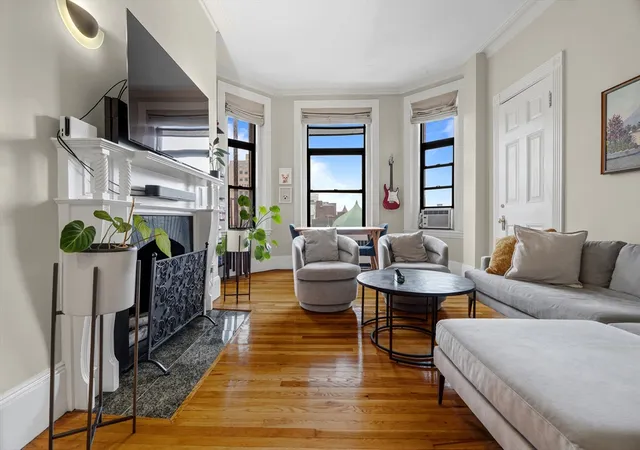 2nd image of Copley Condominium, Boston, MA 02116