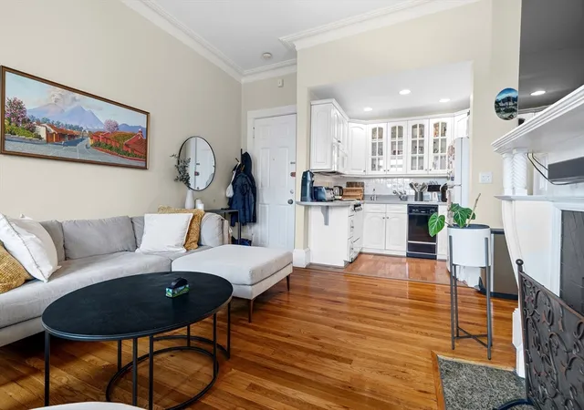 4th image of Copley Condominium, Boston, MA 02116