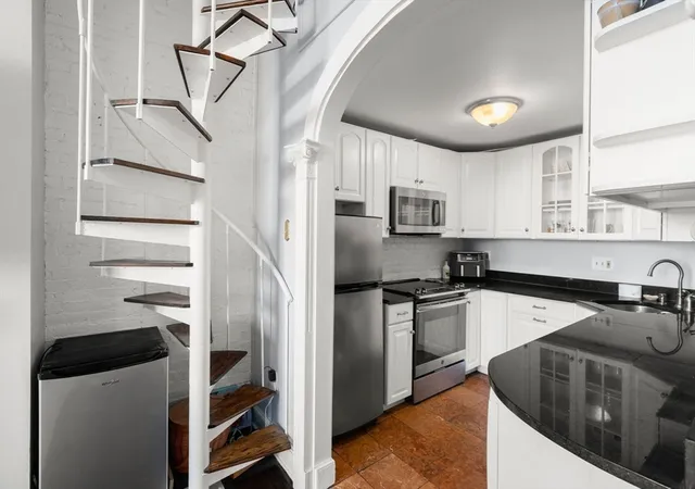 Homes for sale in Boston, MA | 263 Commonwealth Ave, Boston, MA 02116