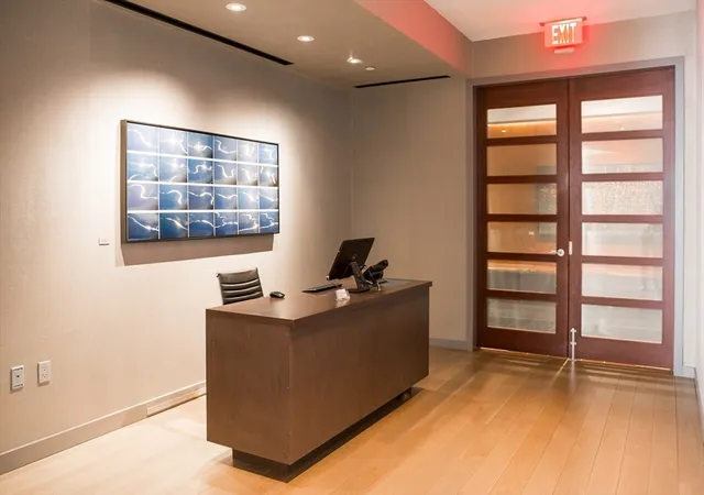 37th image of 580 Washington St #PH5, Boston, MA 02111 | MLS# 73491866