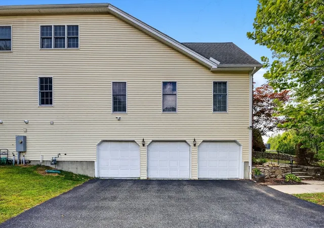 Homes for sale in Hopkinton, MA | 4 Summit Way, Hopkinton, MA 01748 | MLS# 73513206