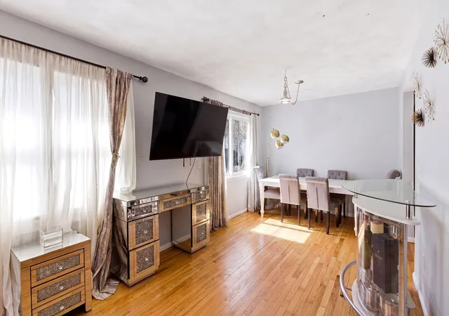 Listing Photo 5 - Condo for sale in building located at 112 Lowell St, Peabody, MA 01960 - Unit #11