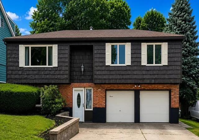 1st image of 11 Bristol Ave, Swampscott, MA 01907 | MLS# 73549711