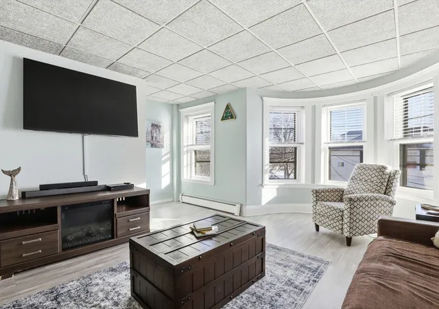 3rd image of 92 Lincoln Street #2, Winthrop, MA 02152 | MLS# 73562758