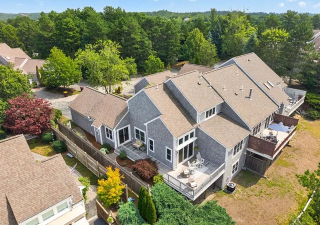 1st image of 12 Kates Gln, Plymouth, MA 02360
