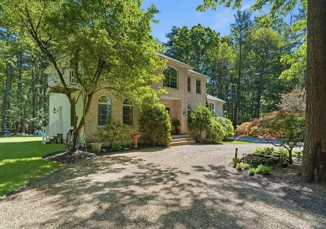 5th image of 25 Haymeadows Rd, Boxford, MA 01921 | MLS# 73533202
