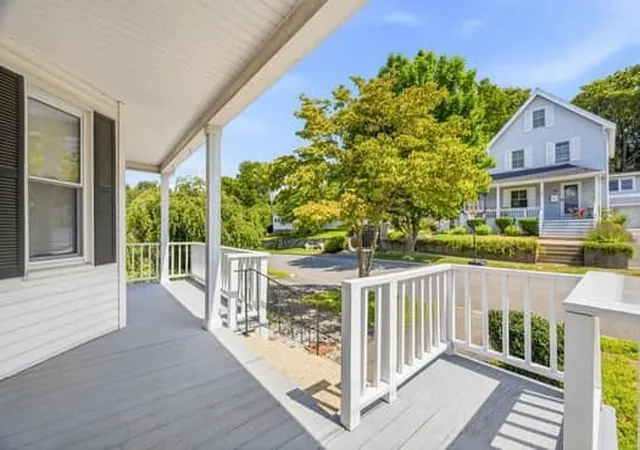 3rd image of 52 Elliott St, Melrose, MA 02176 | MLS# 73568144