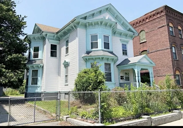 Homes for sale in Holyoke, MA | 187 Chestnut St, Holyoke, MA 01040 | MLS# 73539287