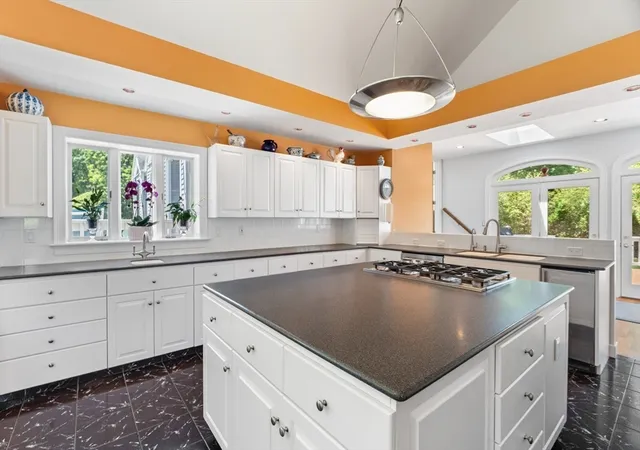 5th image of 123 Farm Street, Dover, MA 02030 | MLS# 73541897