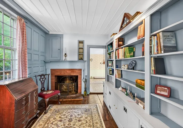 2nd image of 17 S Main St, Petersham, MA 01366 | MLS# 73529210