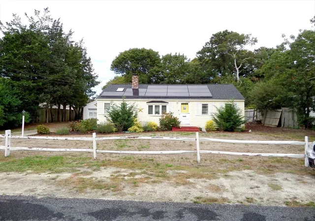 Homes for sale in South Yarmouth, MA | 22 Powhatan Rd, South Yarmouth, MA 02664 | MLS# 73439578