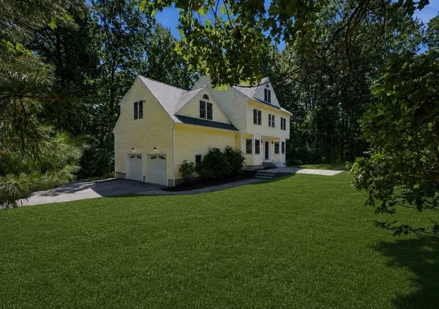 4th image of 9 Sarah Doublet Road, Littleton, MA 01460 | MLS# 73566842