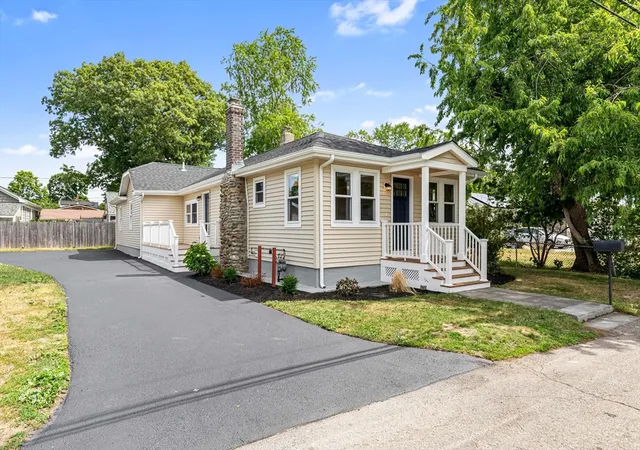 Homes for sale in Barrington, RI | 210 Promenade Street, Barrington, RI 02806 | MLS# 73546547