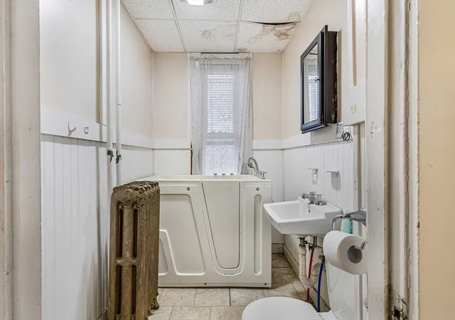 20th image of 151 Cedar St, New Bedford, MA 02740 | MLS# 73465155