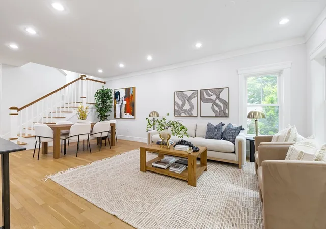 2nd image of 502 Massachusetts Ave #502, Lexington, MA 02420 | MLS# 73529121