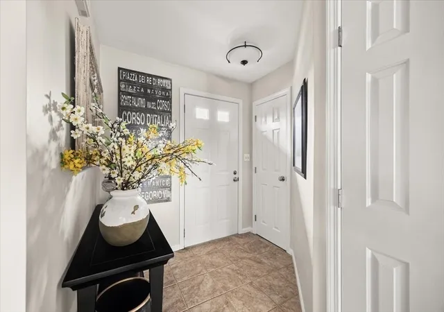 2nd image of 1316 Carriage Ln #1316, Taunton, MA 02780 | MLS# 73556815