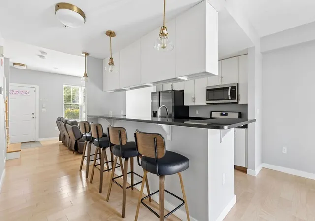 3rd image of 12 Blue Jay Cir, Boston, MA 02126