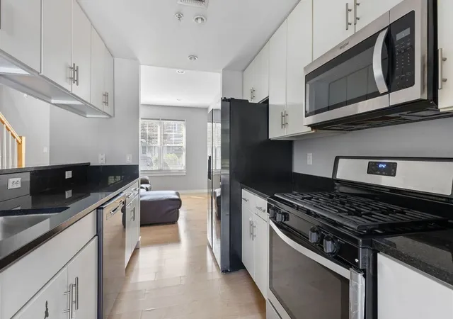 4th image of 12 Blue Jay Cir, Boston, MA 02126
