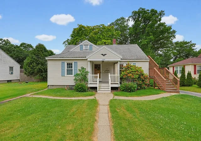 Homes for sale in Auburn, MA | 20 Pinehurst Ave, Auburn, MA 01501 | MLS# 73530103
