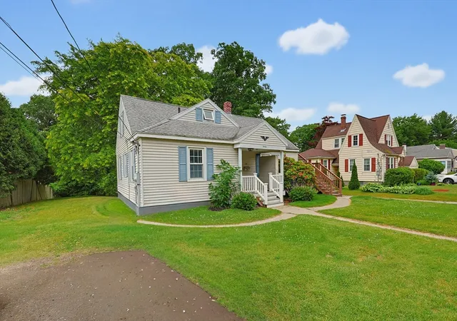 Homes for sale in Auburn, MA | 20 Pinehurst Ave, Auburn, MA 01501 | MLS# 73530103