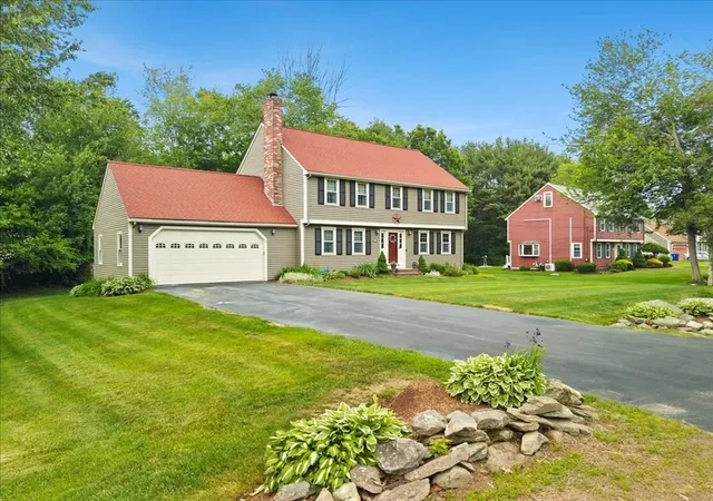 2nd image of 461 Hodges St, Taunton, MA 02780 | MLS# 73563149