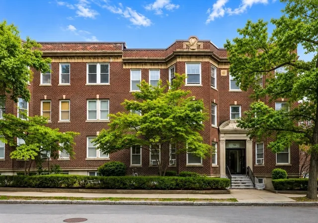 7th image of 55 Thatcher St #1, Brookline, MA 02446 | MLS# 73561880