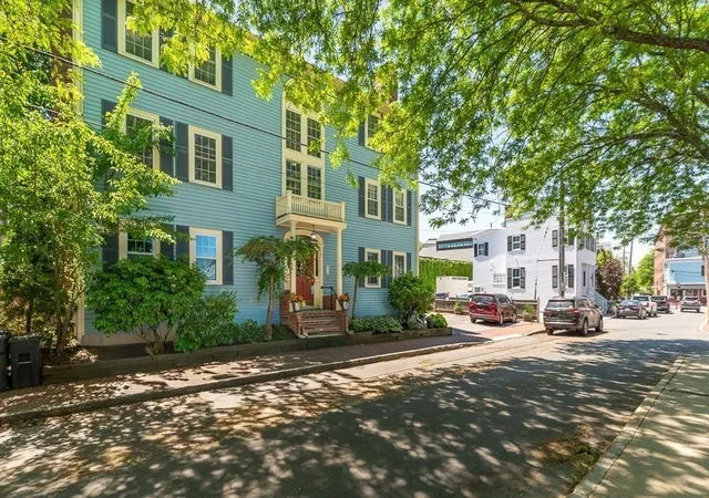 2nd image of 6 Temple Street #3, Newburyport, MA 01950 | MLS# 73533040