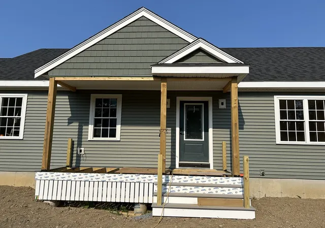 Homes for sale in East Bridgewater, MA | 1968 Plymouth St, East Bridgewater, MA 02333 | MLS# 73544448