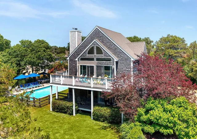 1st image of 9 Thaxter Ln, Edgartown, MA 02539 | MLS# 73547874