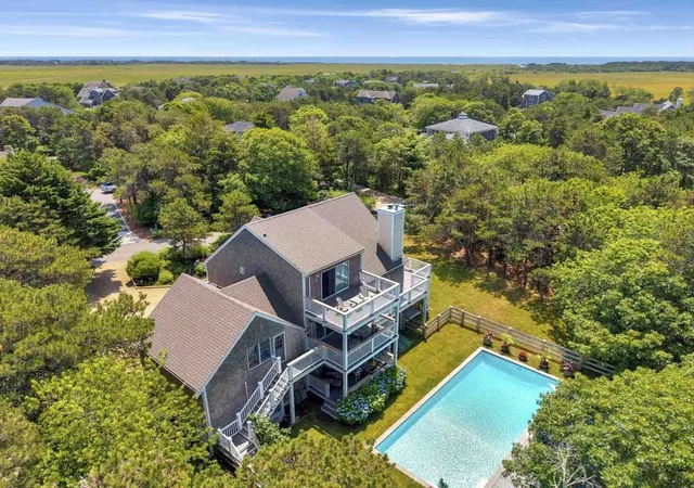 4th image of 9 Thaxter Ln, Edgartown, MA 02539 | MLS# 73547874