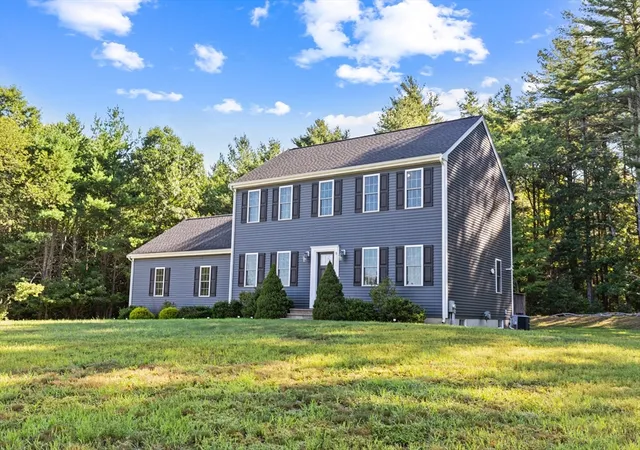 Photo 1 of Single family home for sale at 9 Shamrock Ln, Lakeville, MA 02347 | MLS# 73568959 | Listing updated on 2026-09-15