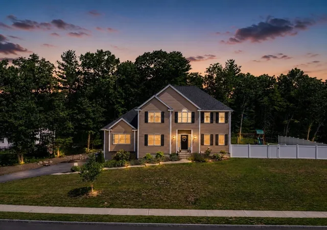 Homes for sale in Northbridge, MA | 377 Rebecca Rd, Northbridge, MA 01588 | MLS# 73546292