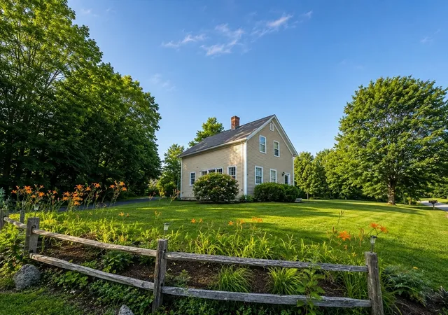 2nd image of 20 Cross St, Bernardston, MA 01337 | MLS# 73553312