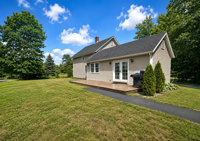 5th image of 20 Cross St, Bernardston, MA 01337 | MLS# 73553312
