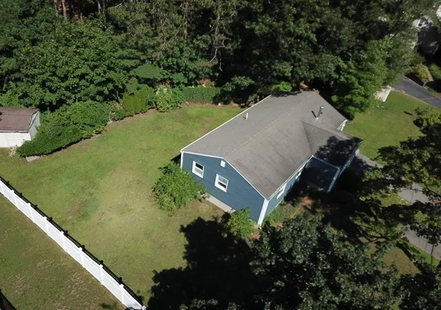 3rd image of 8 Reardon Rd, Hudson, MA 01749 | MLS# 73550553