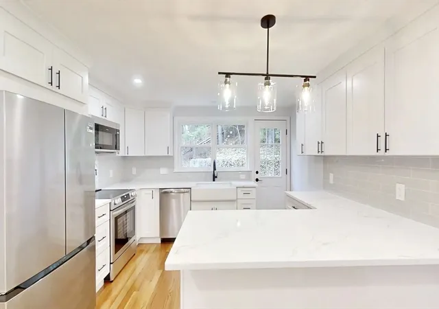 4th image of 8 Reardon Rd, Hudson, MA 01749 | MLS# 73550553