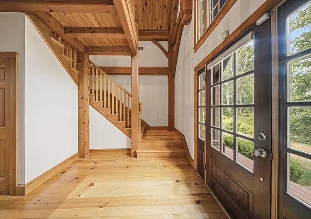 2nd image of 54 Old Meeting House Ln, Norwell, MA 02061 | MLS# 73539235