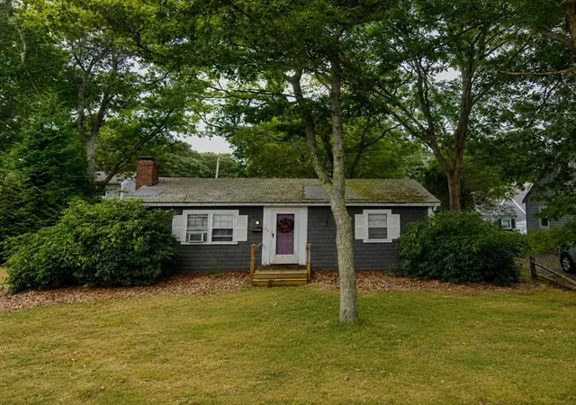 Homes for sale in Falmouth, MA | 57 Oak St, Falmouth, MA 02536 | MLS# 73540273