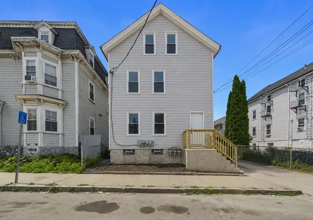 Homes for sale in Fall River, MA | 201 Wade St, Fall River, MA 02721 | MLS# 73549684