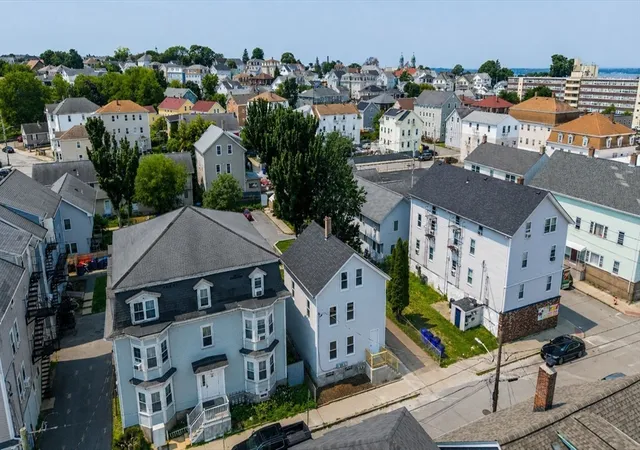 Listing Photo 2 - Condo for sale in building located at 201 Wade St, Fall River, MA 02721 - Unit #